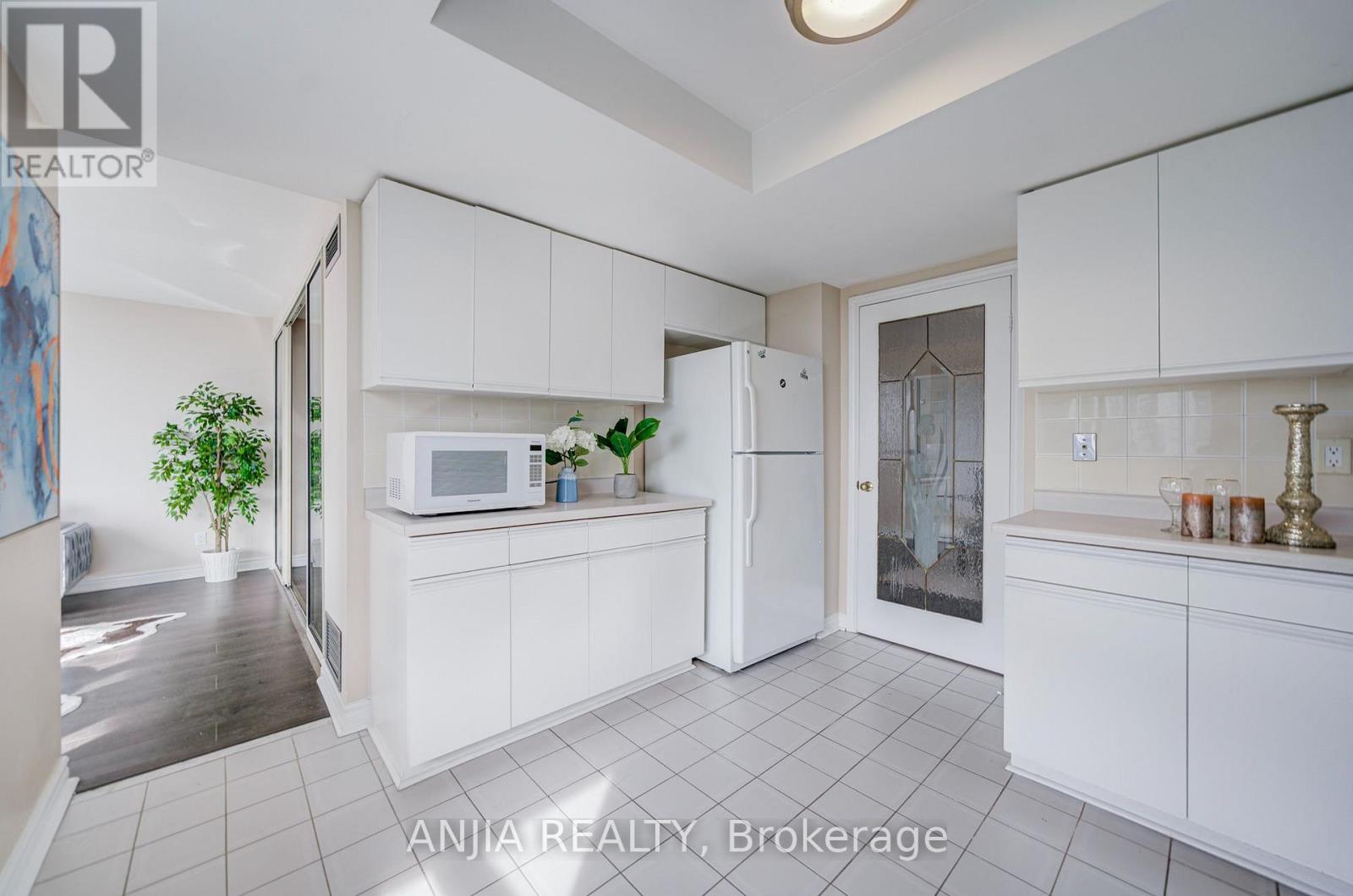1107 - 275 Bamburgh Circle, Toronto, Ontario  M1W 3X4 - Photo 25 - E13874802