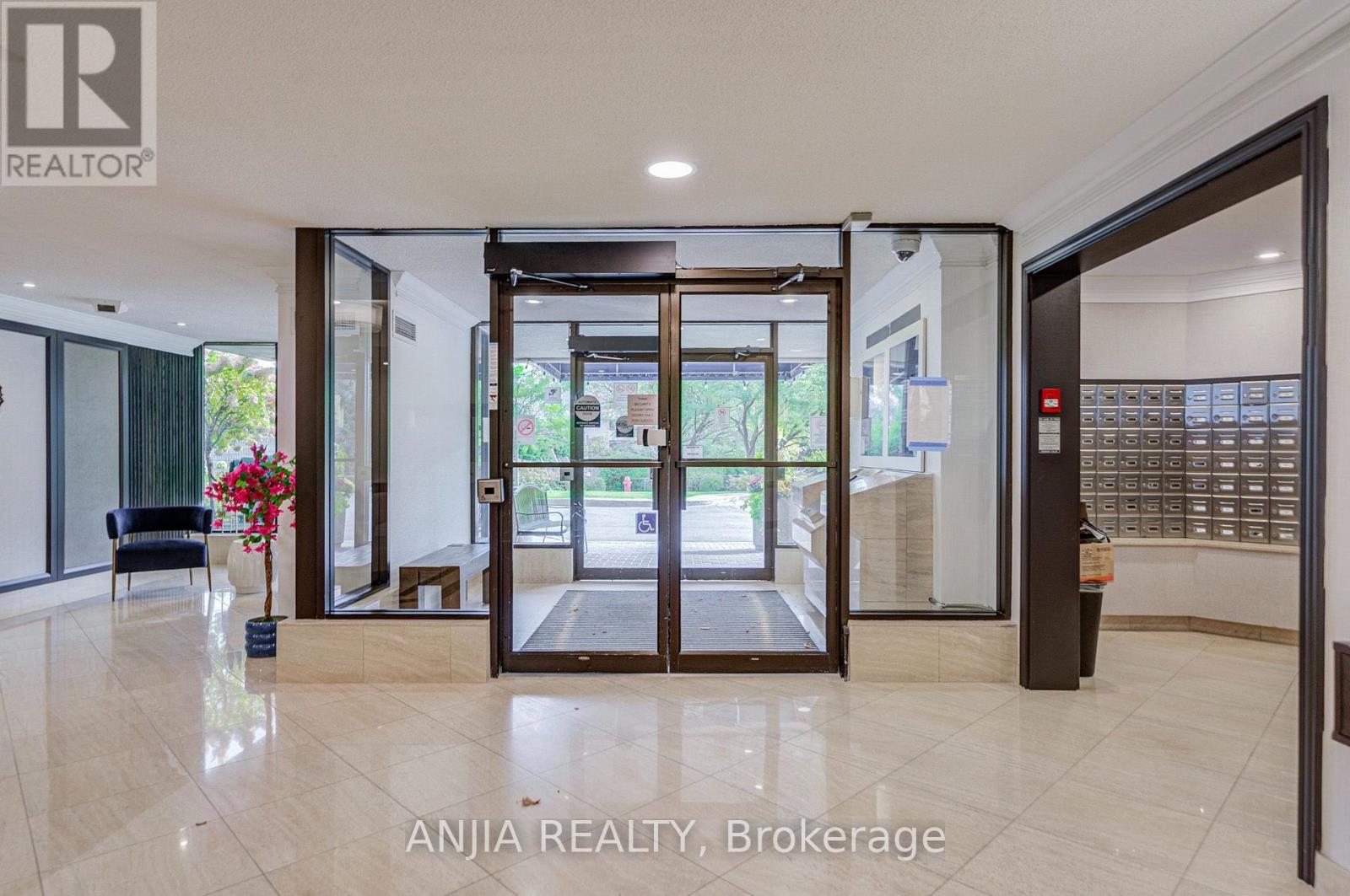 1107 - -275 Bamburgh Circle, Toronto, Ontario  M1W 3X4 - Photo 2 - E13876158