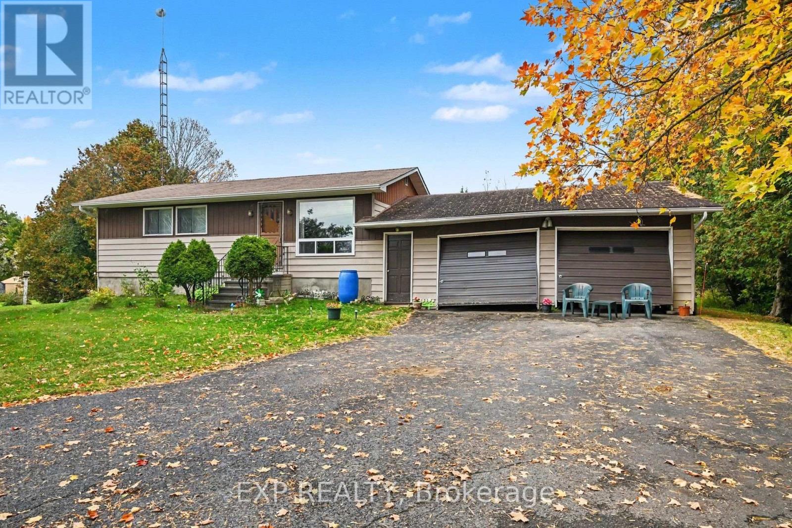 233 CLAYTON ROAD, Mississippi Mills, Ontario
