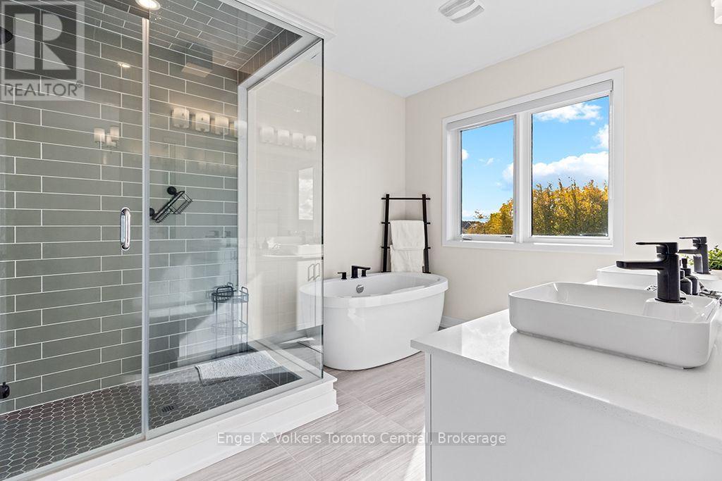125 Stoneleigh Drive, Blue Mountains, Ontario  L9Y 4X5 - Photo 24 - X13885738