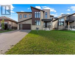 125 STONELEIGH DRIVE, Blue Mountains, Ontario