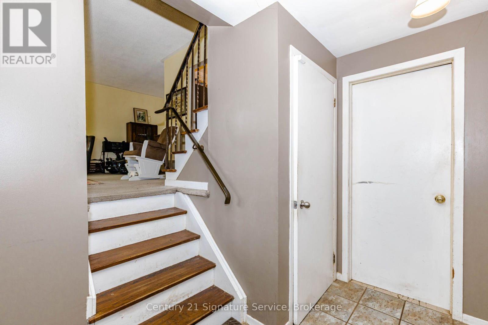 2588 Pinkwell Drive, Mississauga, Ontario  L5K 2B4 - Photo 8 - W13885732
