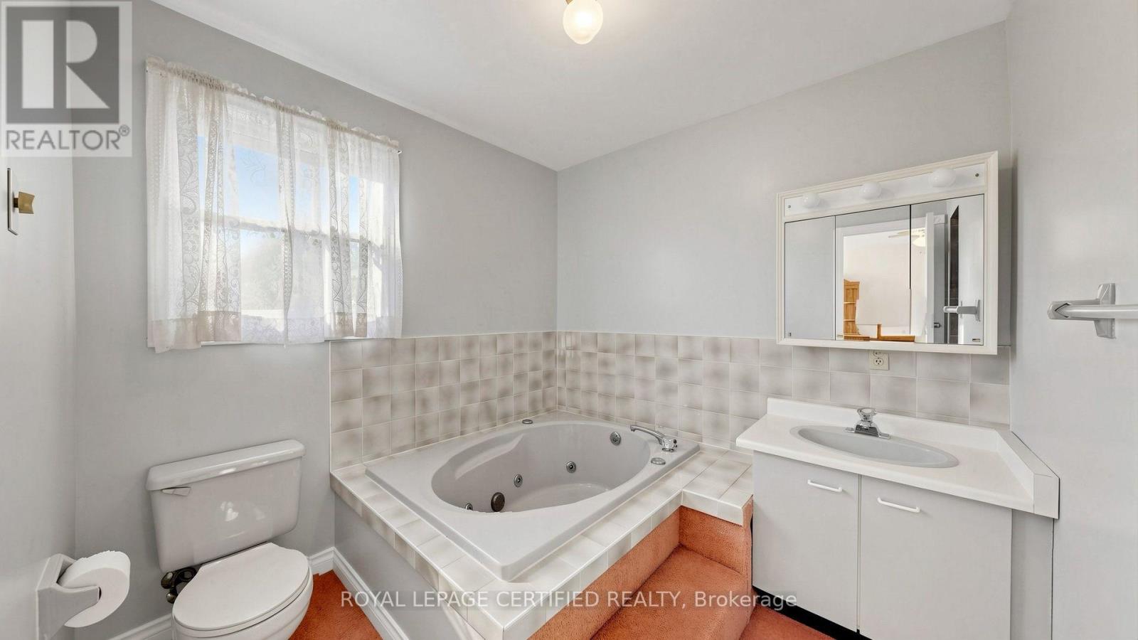 2 Gres Court, Bradford West Gwillimbury, Ontario  L3Z 2S4 - Photo 30 - N13885756