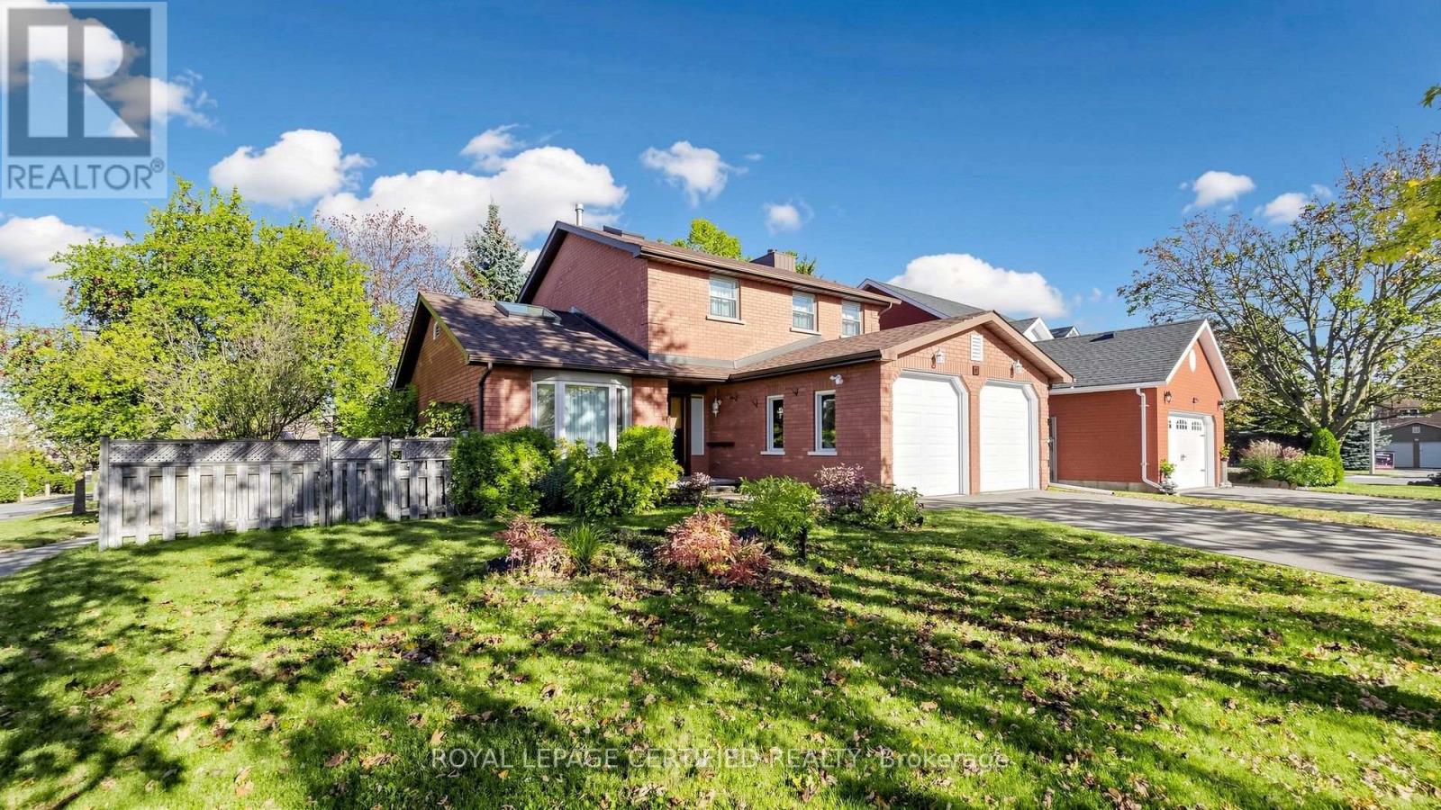 2 Gres Court, Bradford West Gwillimbury, Ontario  L3Z 2S4 - Photo 4 - N13885756