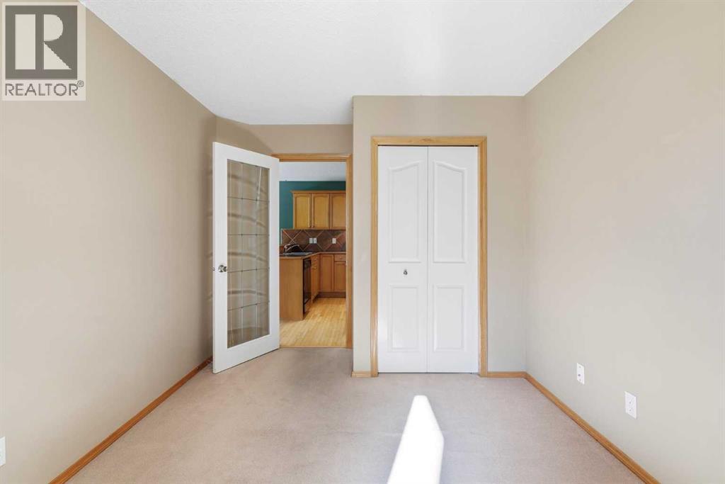 7 Royal Birch Green Nw, Calgary, Alberta  T3G 5L5 - Photo 9 - A2350119