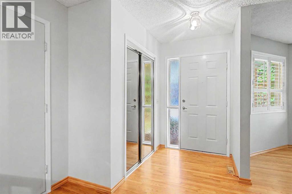 164 Strathaven Circle SW, Calgary, Alberta  T3H 2N5 - Photo 13 - A2351538