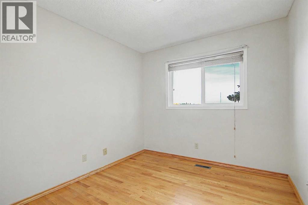 164 Strathaven Circle SW, Calgary, Alberta  T3H 2N5 - Photo 20 - A2351538