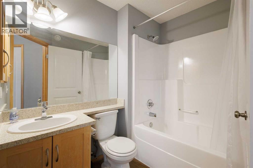 104, 23 Everridge Square SW, Calgary, Alberta  T2Y 5J7 - Photo 18 - A2349788