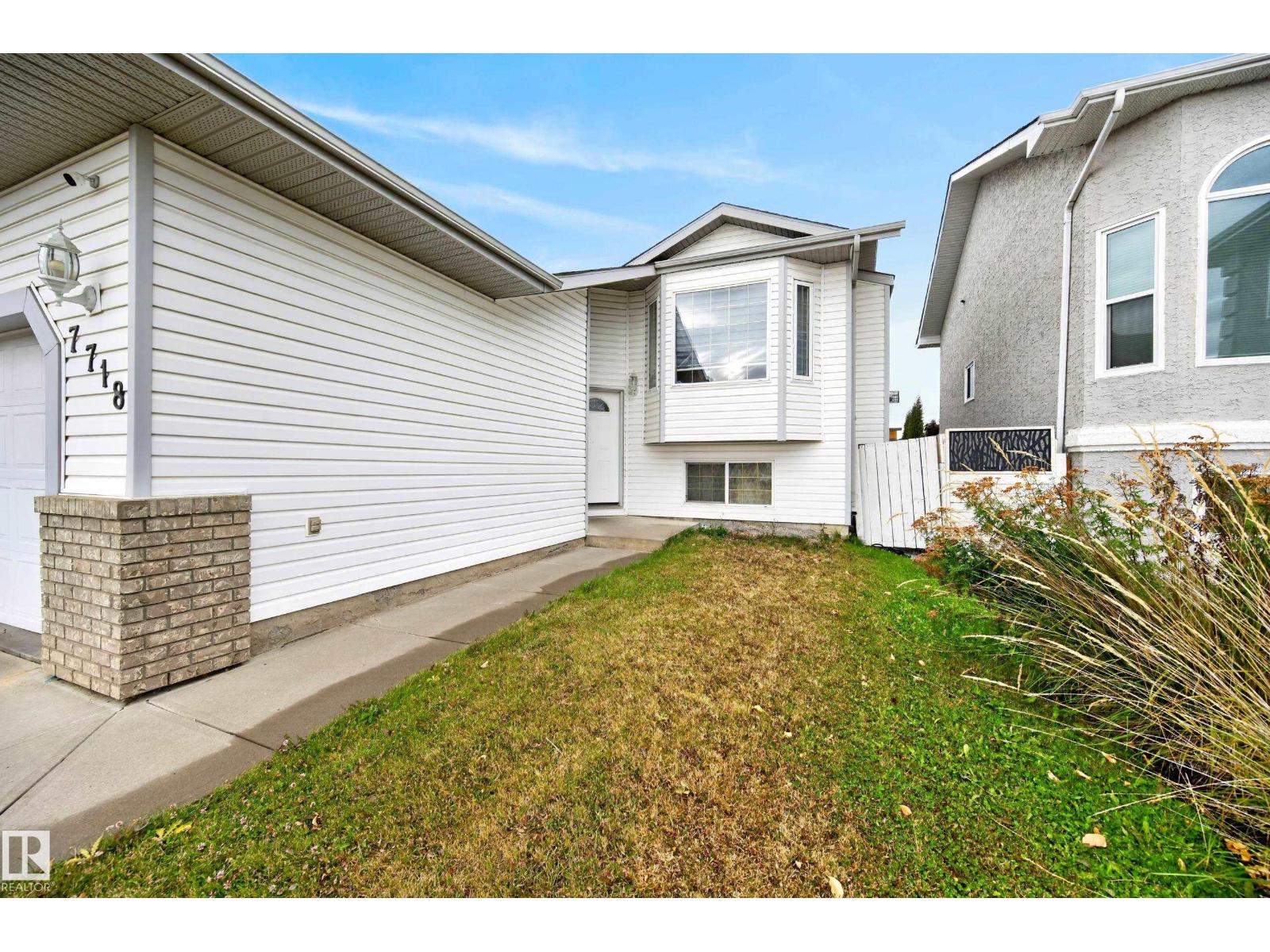 7718 166a Av Nw, Edmonton, Alberta  T5Z 3V9 - Photo 3 - E4512665