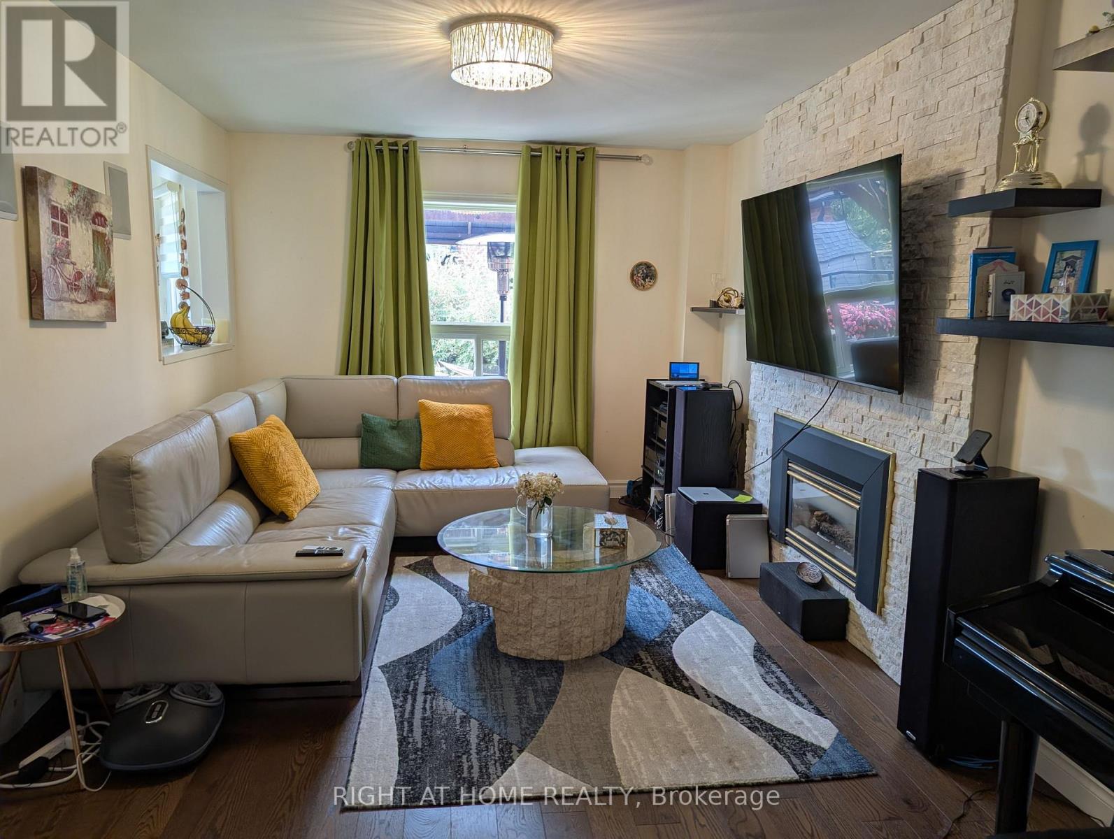 4 Bayel Crescent, Richmond Hill, Ontario  L4S 1C2 - Photo 4 - N13885830