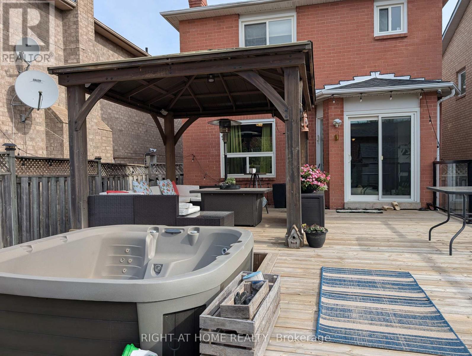 4 Bayel Crescent, Richmond Hill, Ontario  L4S 1C2 - Photo 6 - N13885830