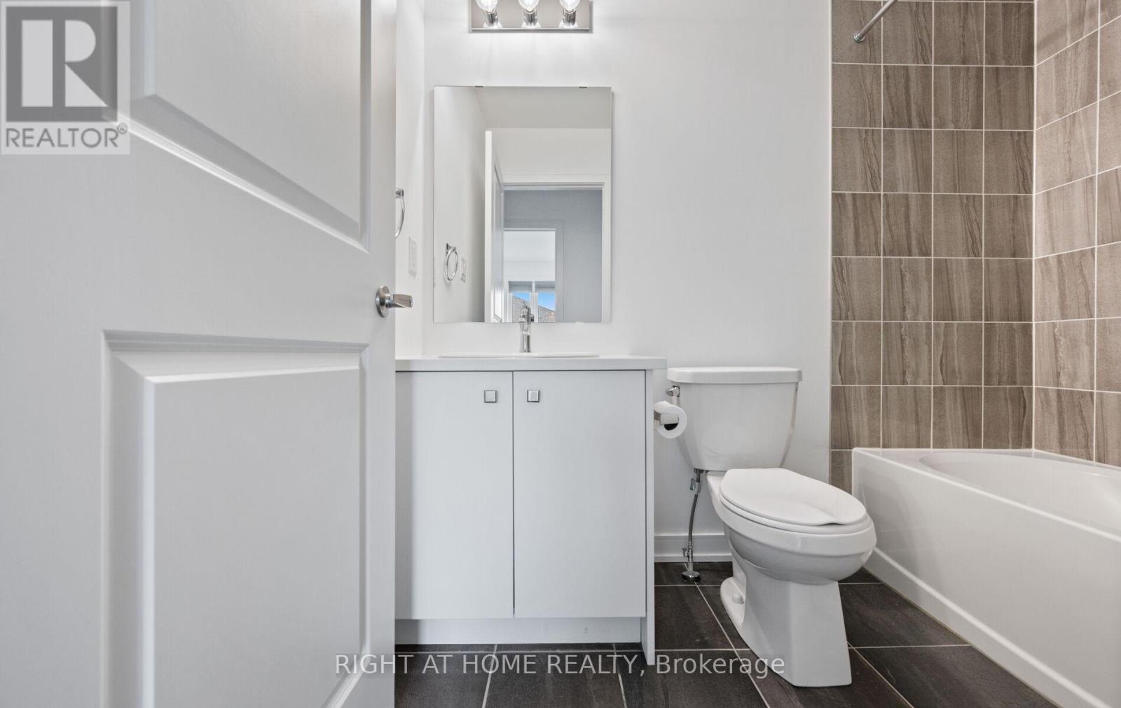 13 Magnolia Lane, Barrie, Ontario L9J 0N9 - Photo 34 - S13885804
