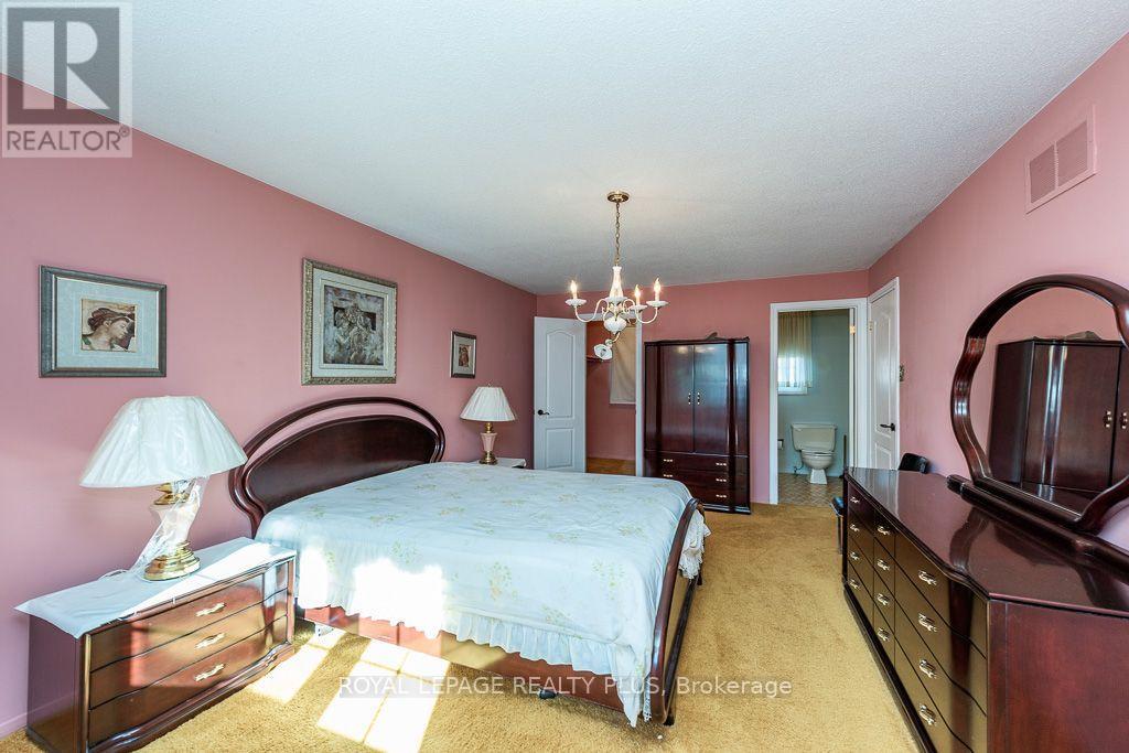 19 Macdougall Drive, Brampton, Ontario  L6S 3P4 - Photo 17 - W13885782