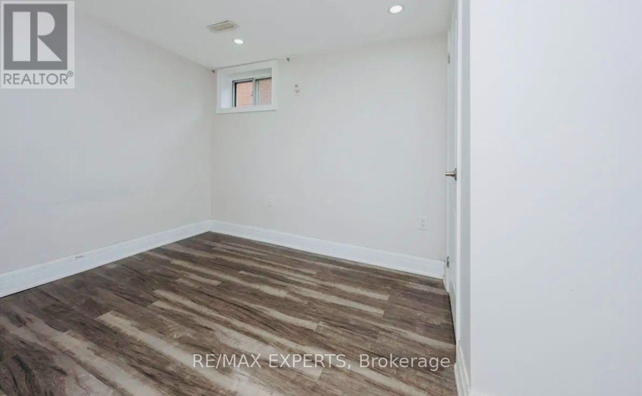 Lower - 465 Fergo Avenue, Mississauga, Ontario  L5B 2J2 - Photo 7 - W13885786