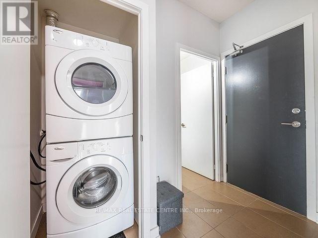 2807 - 4070 Confederation Parkway, Mississauga, Ontario  L5B 0E9 - Photo 10 - W13885798