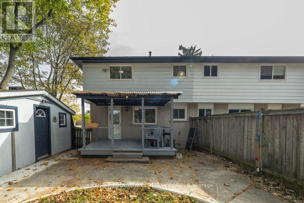 4 Glamis Court, Hamilton, Ontario  L9C 6B3 - Photo 12 - X13885824