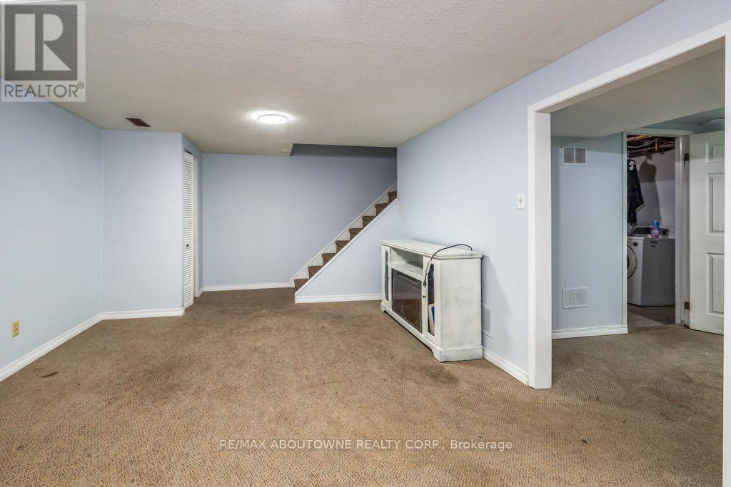 4 Glamis Court, Hamilton, Ontario  L9C 6B3 - Photo 28 - X13885824