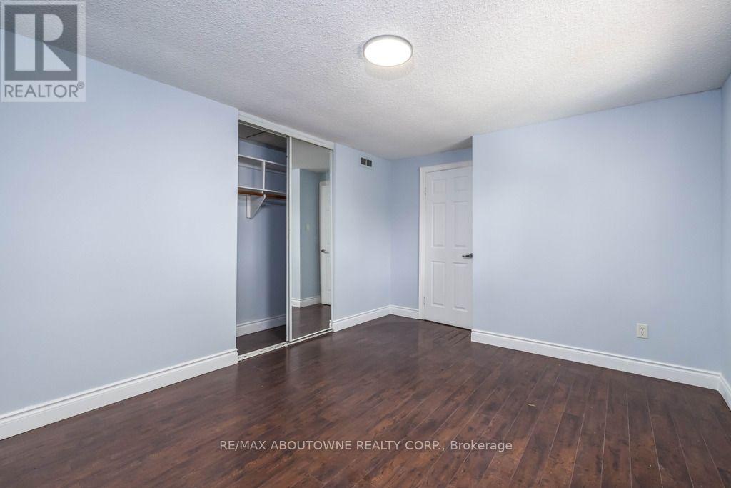 4 Glamis Court, Hamilton, Ontario  L9C 6B3 - Photo 39 - X13885824