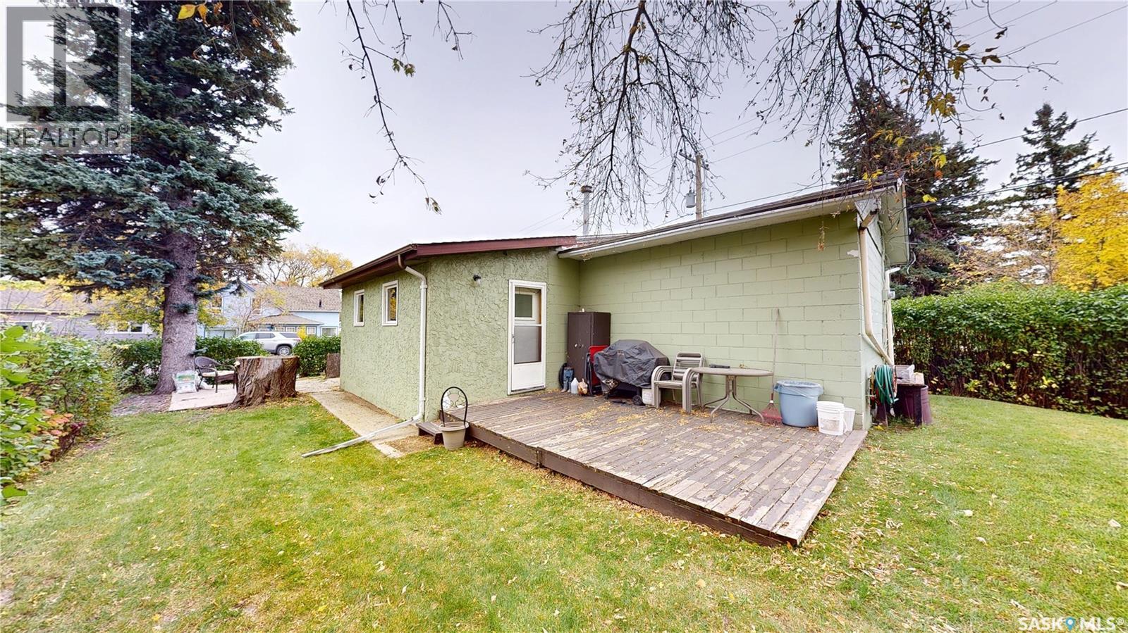 100 Lonsdale Street, Wawota, Saskatchewan  S0G 5A0 - Photo 2 - SK050843