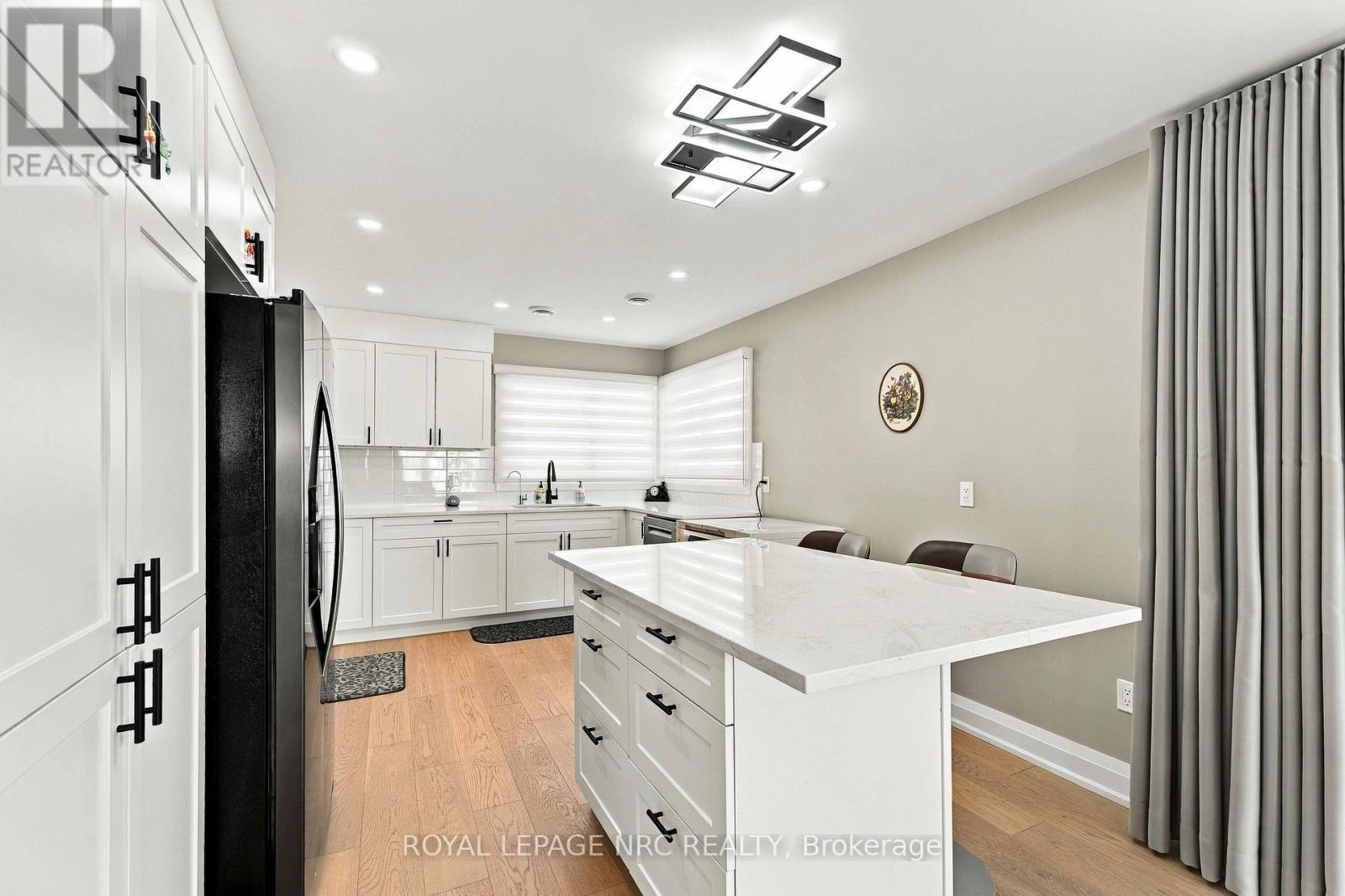 1530 Niagara Stone Road, Niagara-On-The-Lake, Ontario  L0S 1J0 - Photo 12 - X13863858