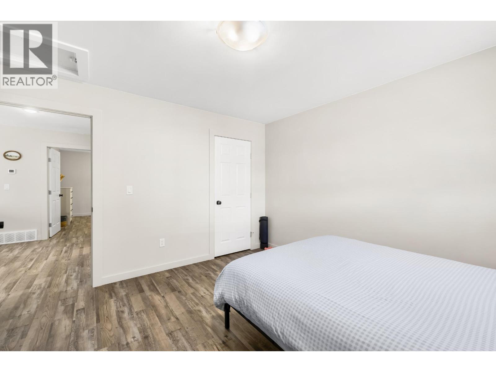 220 6th Avenue N, Creston, British Columbia  V0B 1G3 - Photo 10 - 10403014