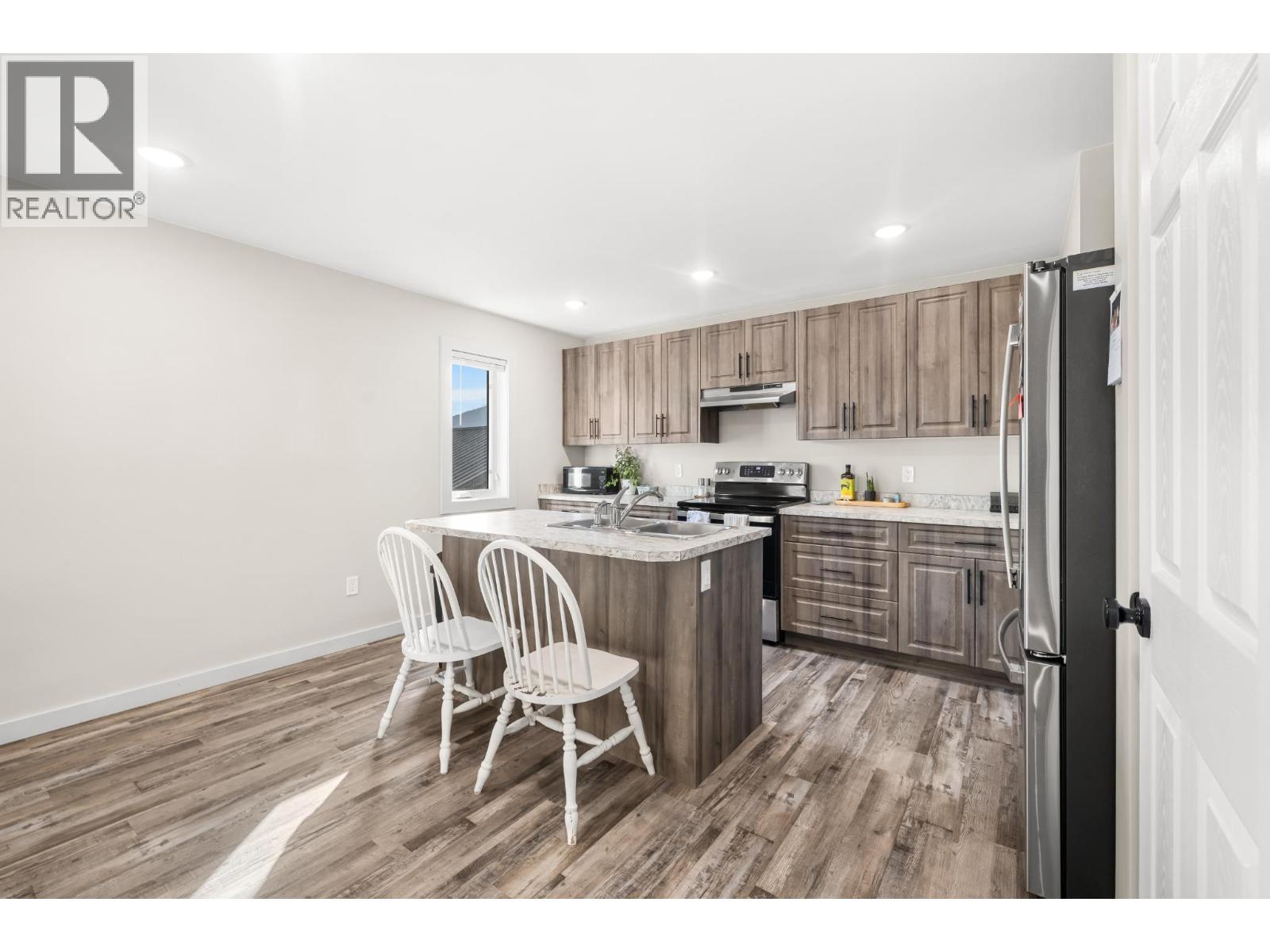 220 6th Avenue N, Creston, British Columbia  V0B 1G3 - Photo 4 - 10403014