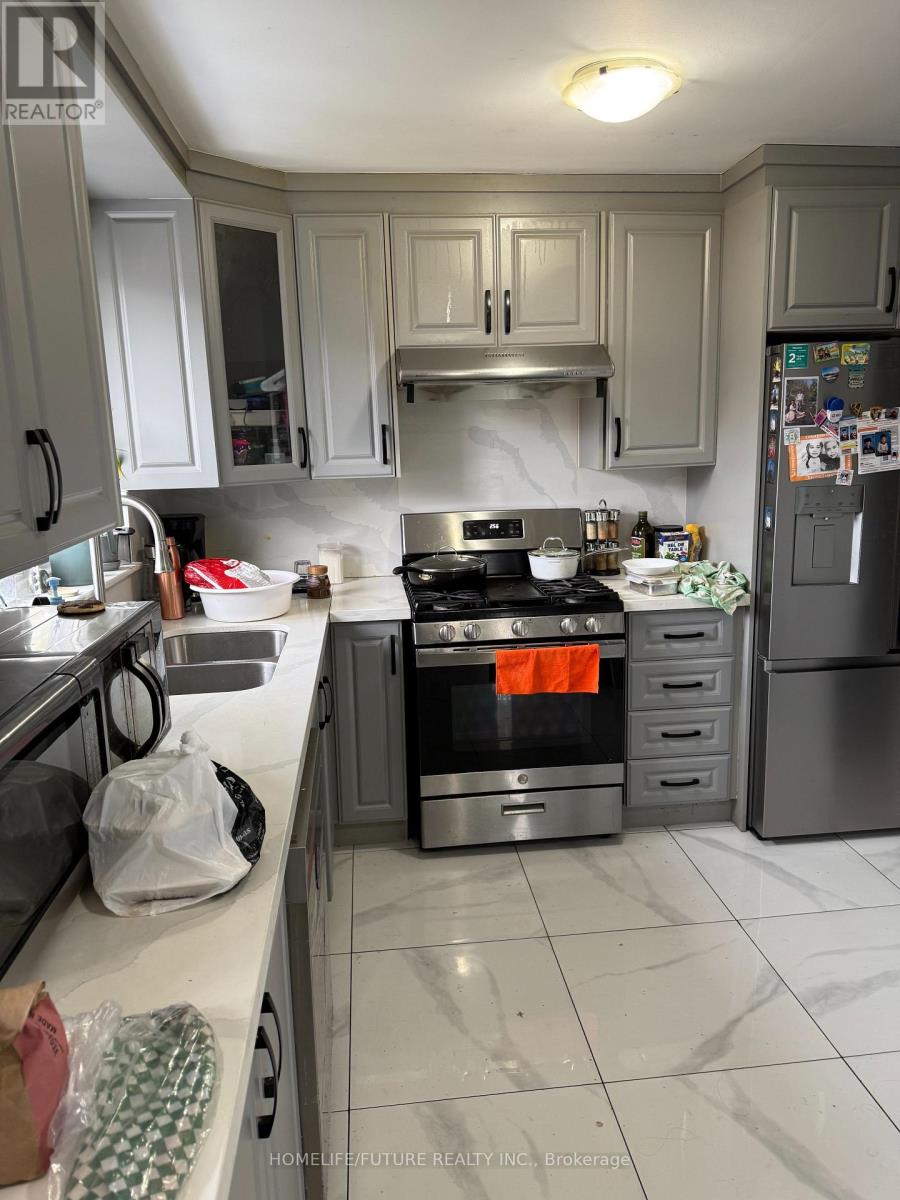 Main - 7147 Harwick Drive, Mississauga, Ontario  L4T 3A5 - Photo 6 - W13883842