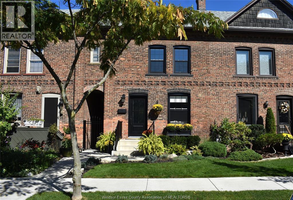 864 Monmouth, Windsor, Ontario