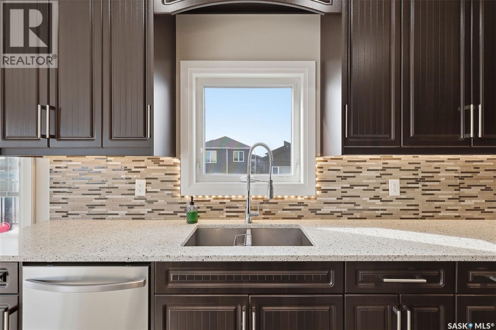 203 Burgess Bay, Saskatoon, Saskatchewan  S7V 0S3 - Photo 12 - SK050465