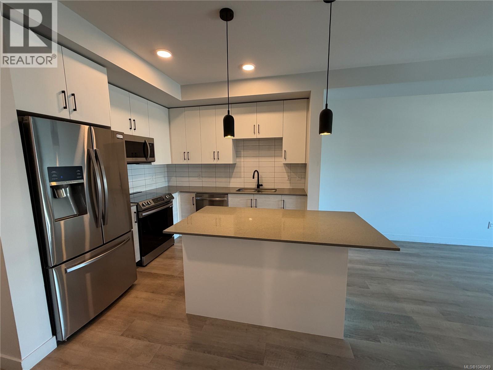 404 2469 Gateway Rd, Langford, British Columbia  V9B 6R7 - Photo 4 - 1049549