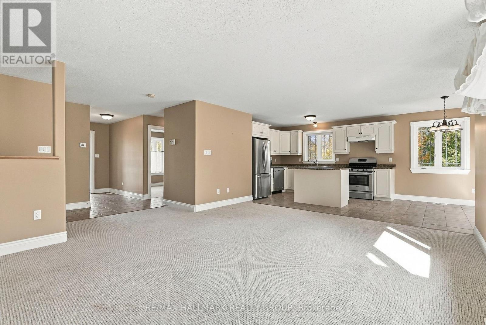 12 Red Oak Drive, North Grenville, Ontario  K0G 1J0 - Photo 6 - X13885880