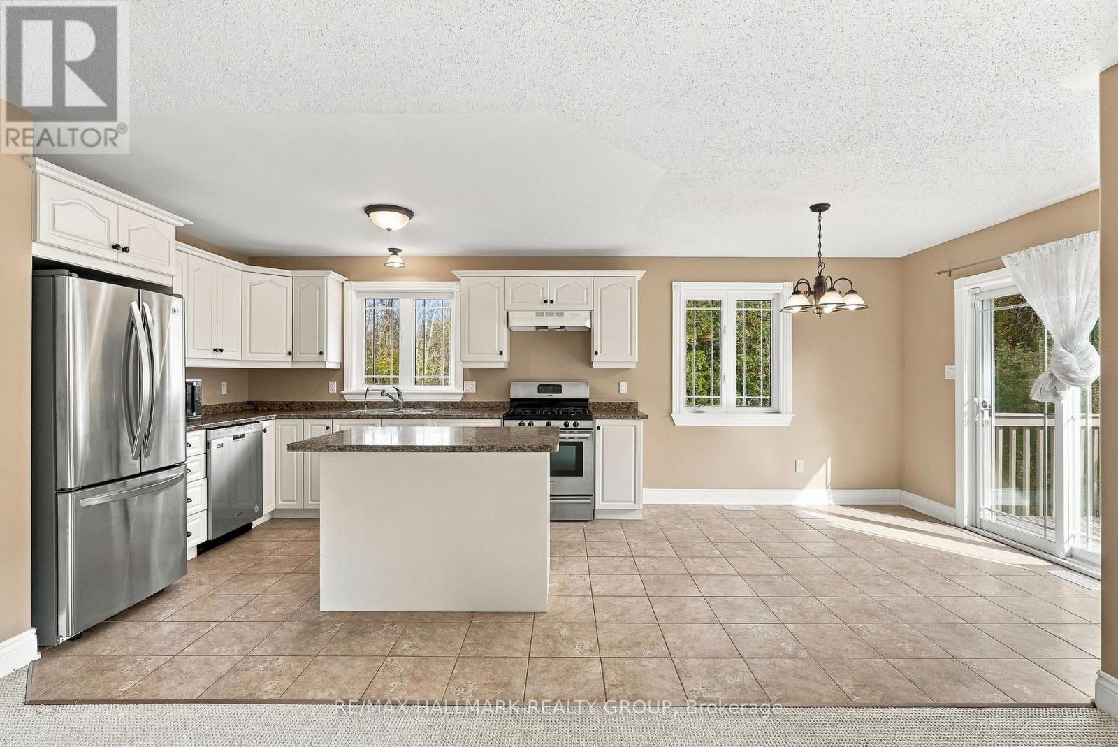 12 Red Oak Drive, North Grenville, Ontario  K0G 1J0 - Photo 8 - X13885880