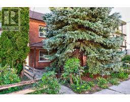 212 LIPPINCOTT STREET, Toronto, Ontario