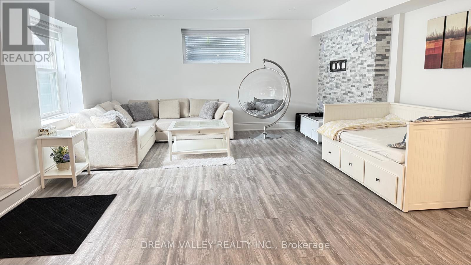 # Bsmt - 43 Martindale Road, Toronto, Ontario  M1M 2B8 - Photo 2 - E13885872