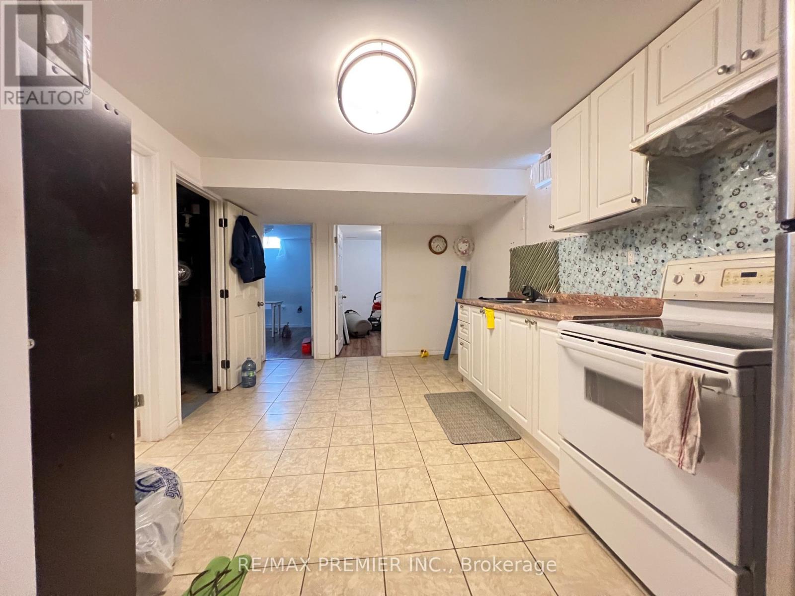 371 Krotone Crescent, Mississauga, Ontario  L5W 1T7 - Photo 6 - W13867016