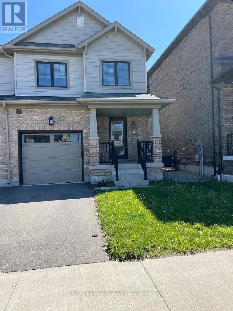 12 PAGEBROOK CRESCENT, Hamilton, Ontario