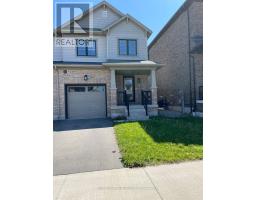 12 PAGEBROOK CRESCENT, Hamilton, Ontario