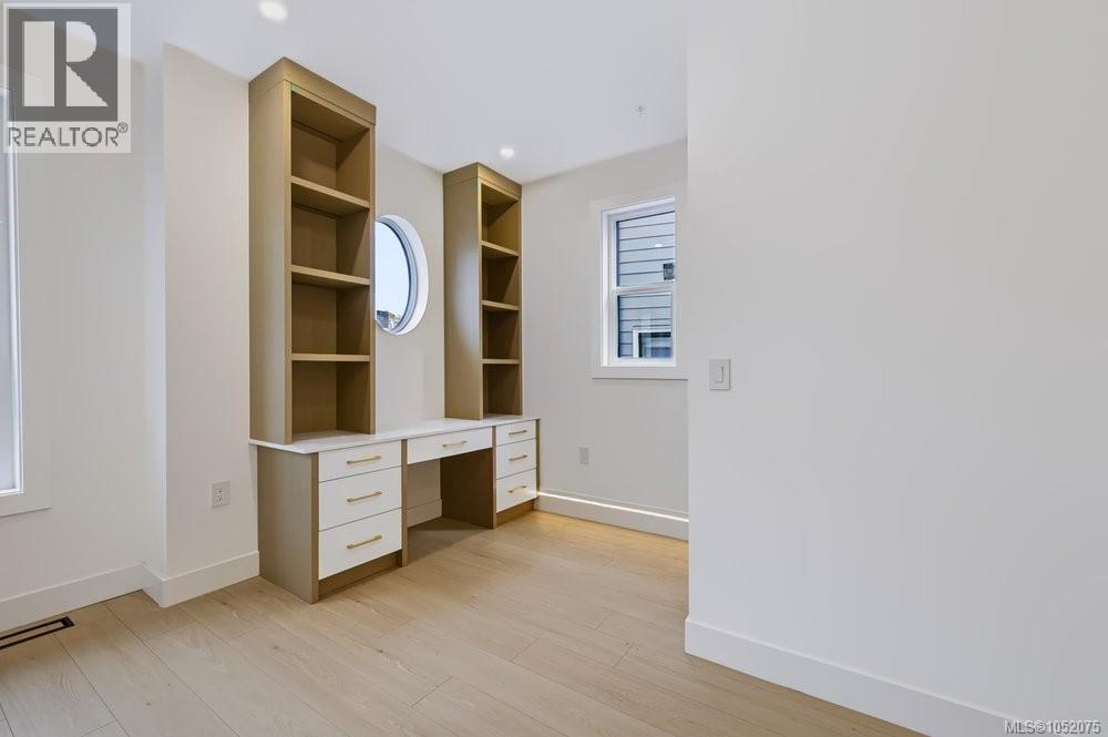 821 Blackbird Pl