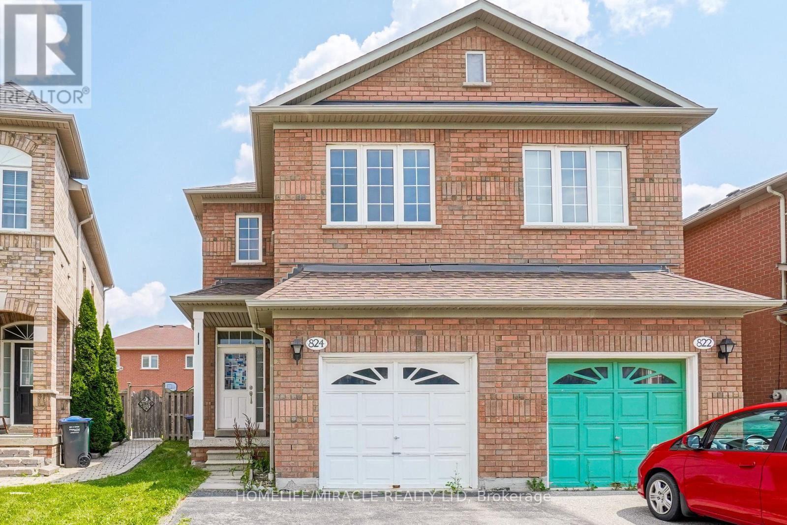 824 Khan Crescent, Mississauga, Ontario  L5V 2R2 - Photo 3 - W13885912