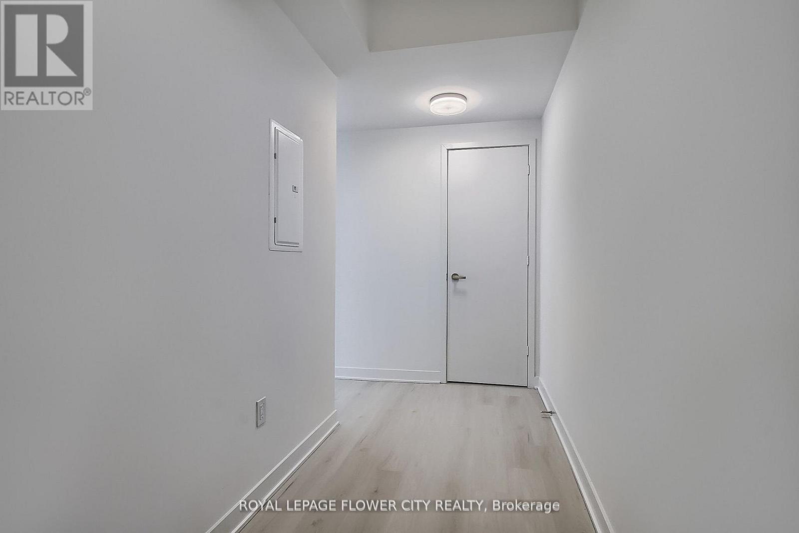 5704 - 3900 Confedration Parkway, Mississauga, Ontario  L5M 0M3 - Photo 11 - W13885926