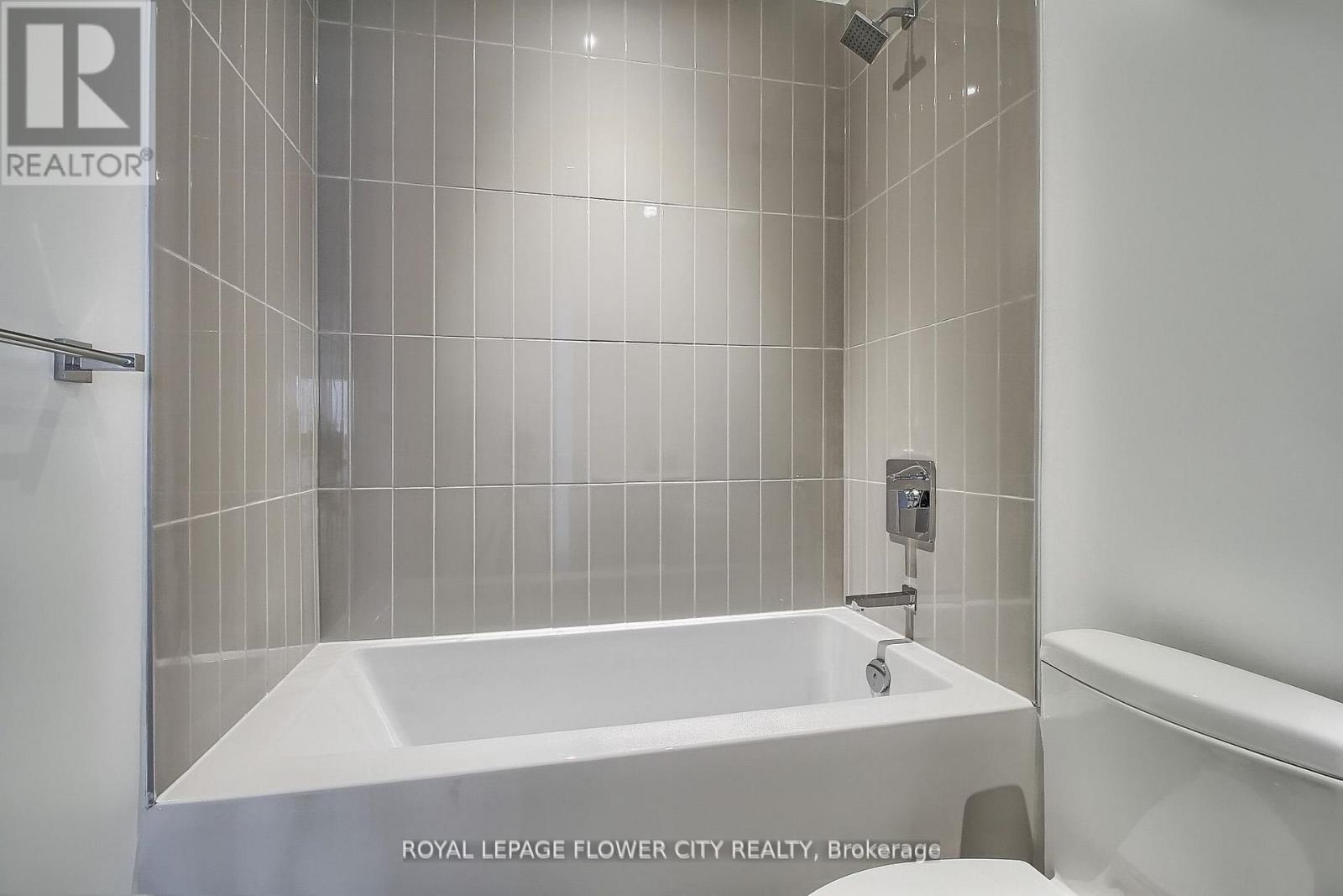 5704 - 3900 Confedration Parkway, Mississauga, Ontario  L5M 0M3 - Photo 34 - W13885926