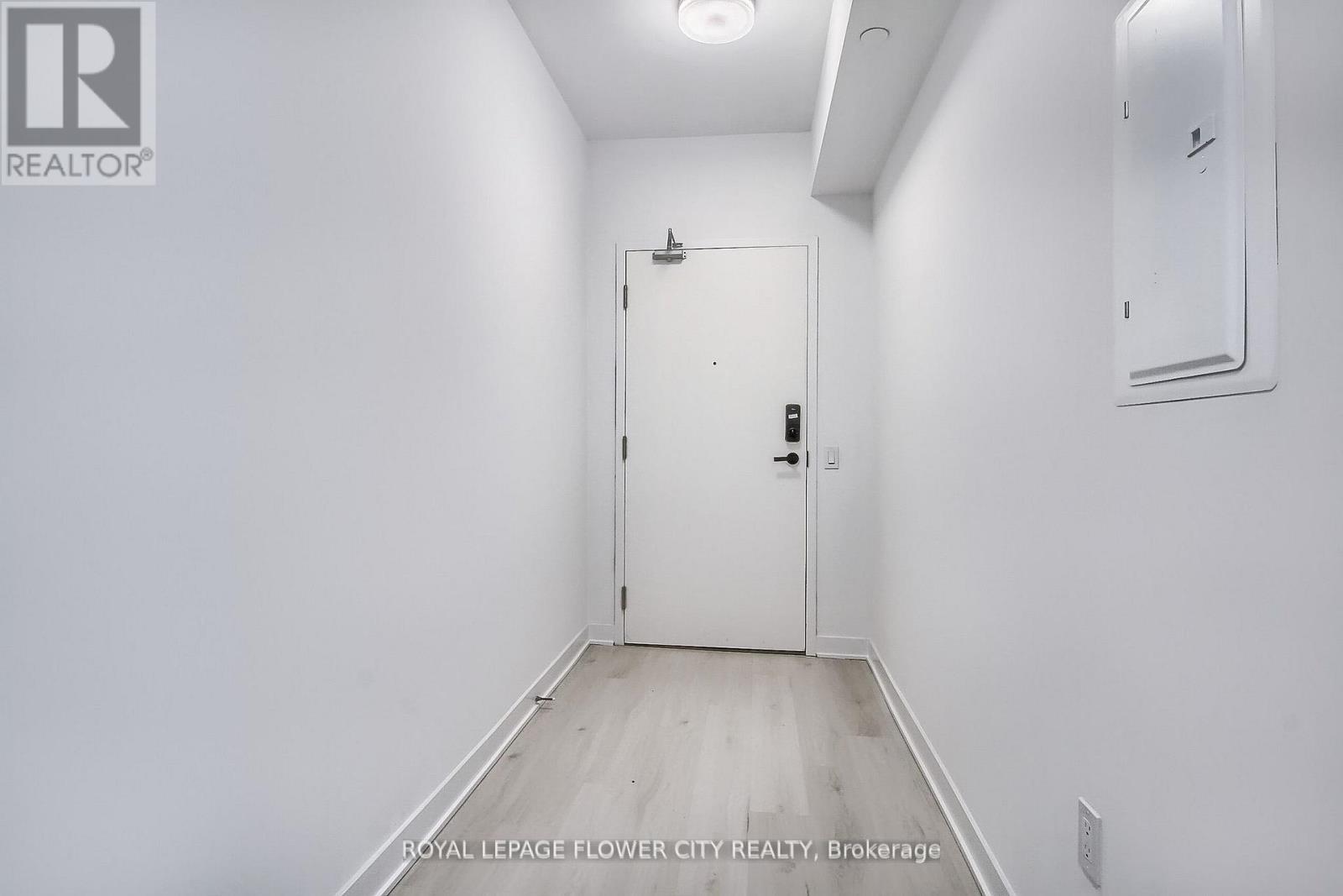 5704 - 3900 Confedration Parkway, Mississauga, Ontario  L5M 0M3 - Photo 9 - W13885926