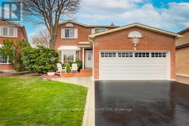 8 WILLOWCREST COURT, Brampton, Ontario
