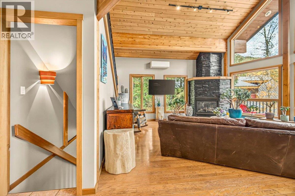 15 Alpine Trail Crescent, Fernie, British Columbia  V0B 1M5 - Photo 35 - 10403381