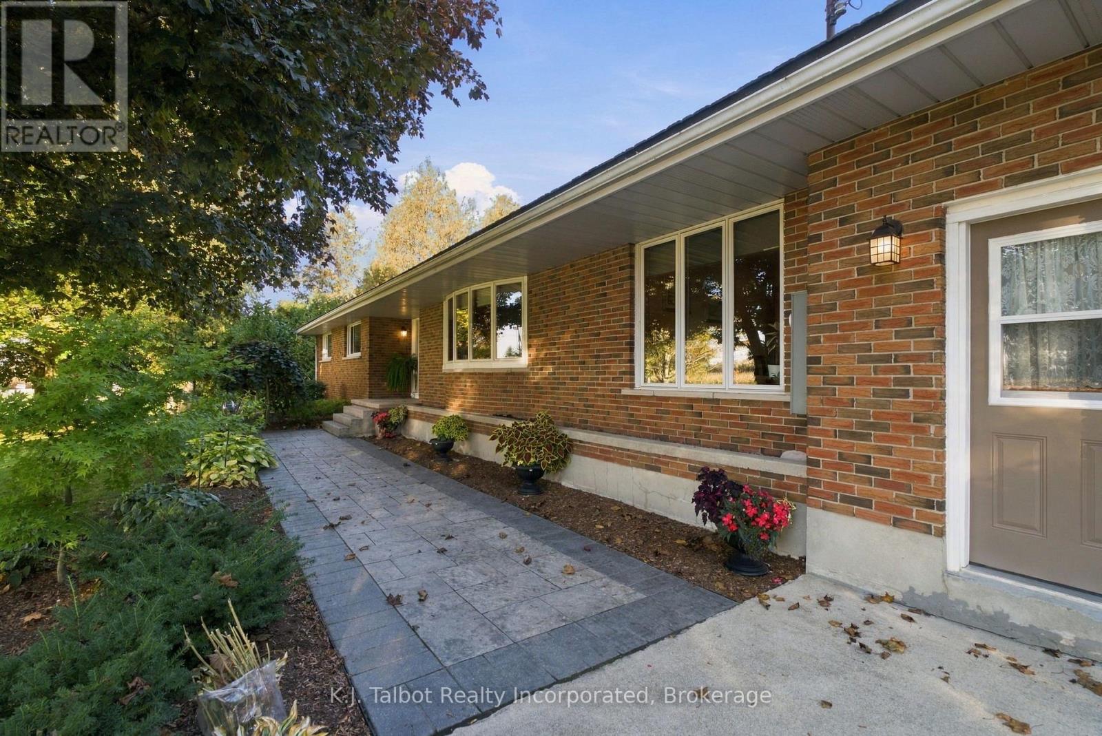 33696 Black's Point Road, Central Huron, Ontario  N7A 3X8 - Photo 3 - X13885940