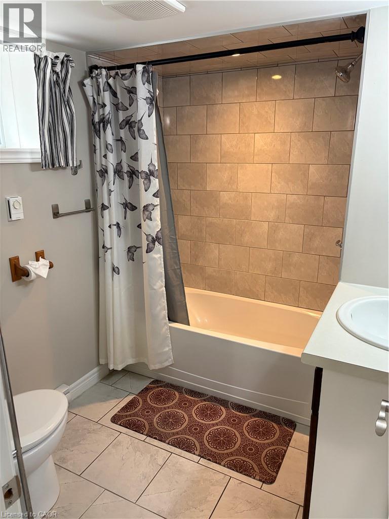 206 Dixon Street, Kitchener, Ontario  N2G 3E9 - Photo 3 - 40870578