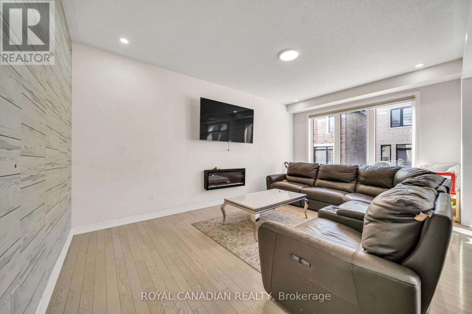 33 Bachelor Street, Brampton, Ontario  L7A 5B1 - Photo 15 - W13885938