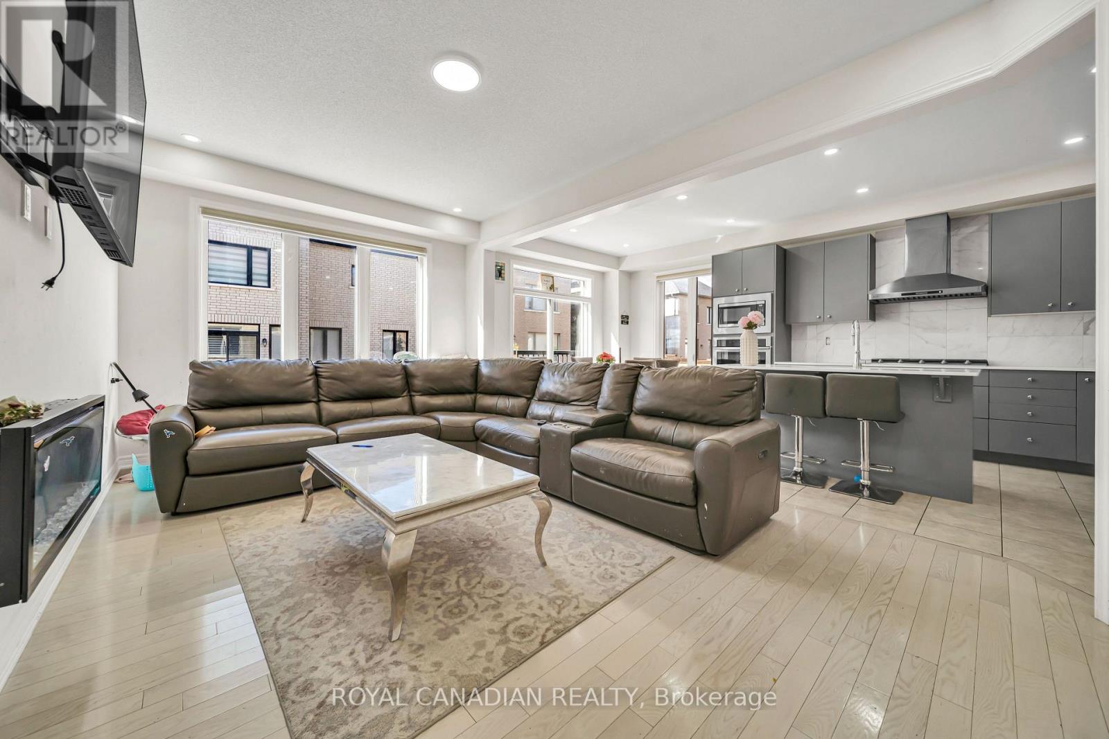 33 Bachelor Street, Brampton, Ontario  L7A 5B1 - Photo 16 - W13885938