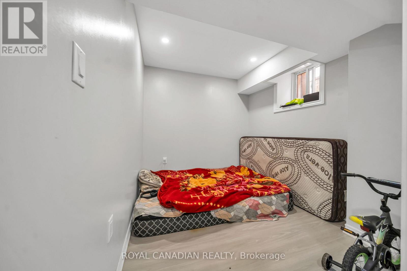 33 Bachelor Street, Brampton, Ontario  L7A 5B1 - Photo 44 - W13885938
