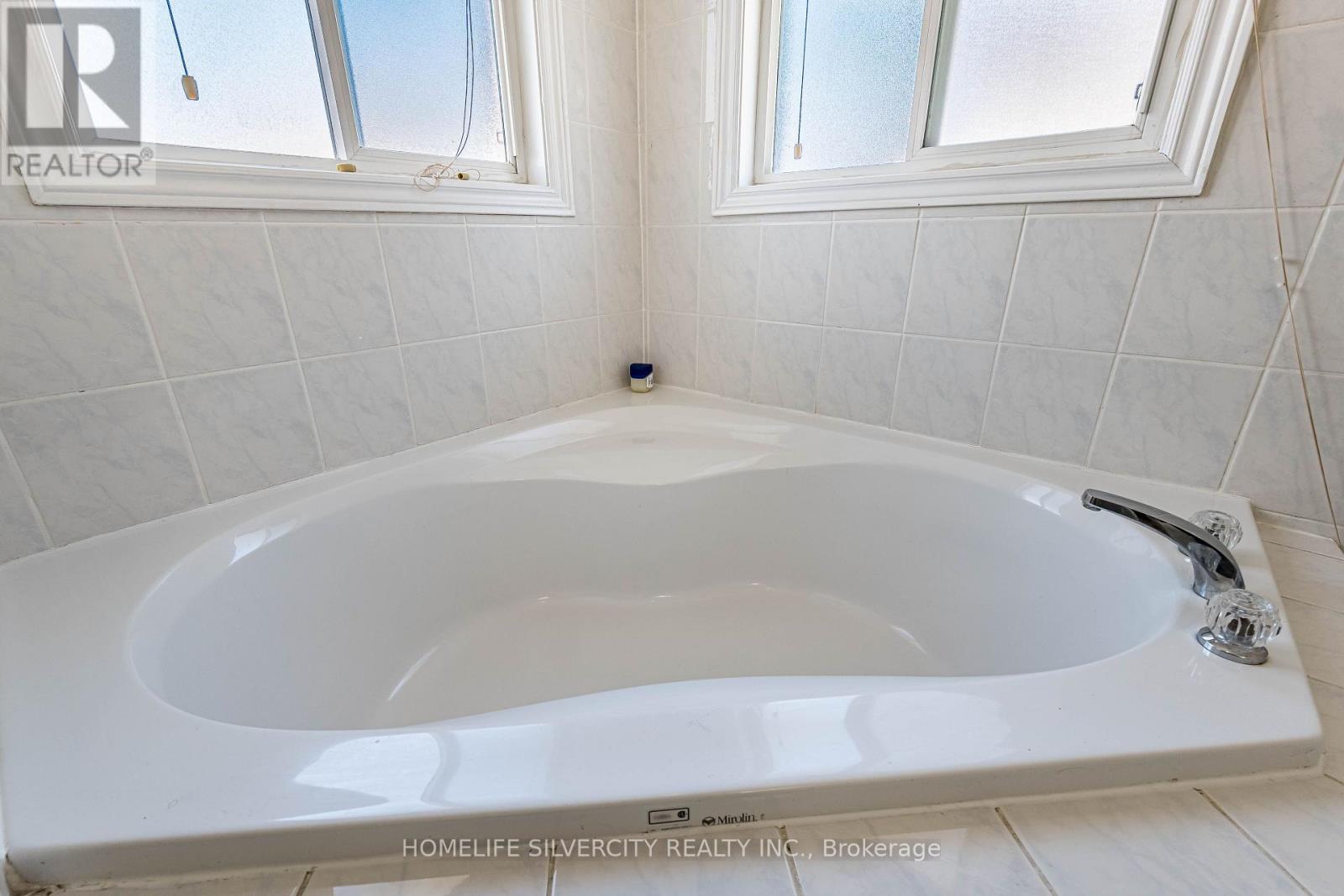 7 Shadyridge Road, Brampton, Ontario  L6P 1K3 - Photo 28 - W13885944